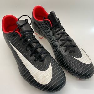 Nike mercurial cleats. US 8.5. Never worn! New!